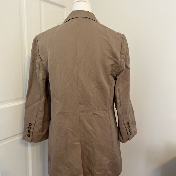 Elizabeth and James 3/4 sleeve blazer - Picture 3 of 6